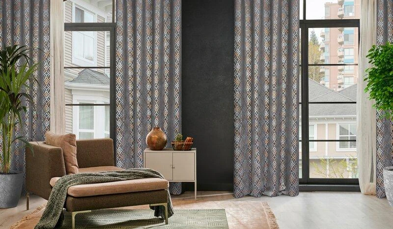 Eurofirany minkšto aksomo užuolaida ARETA su boho stiliaus raštu / 200 g/m2 / 140x250 / sidabro ir aukso spalvos