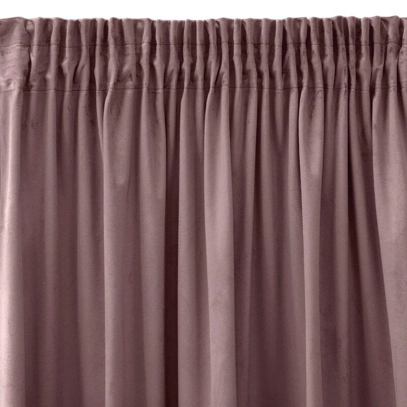 Eurofirany PIERRE CARDIN SIBEL Naktinė užuolaida iš minkšto aksomo, 260 g/m2, 140X270 cm, juosta / tunelis / kabliukai, spalva: pudrinė