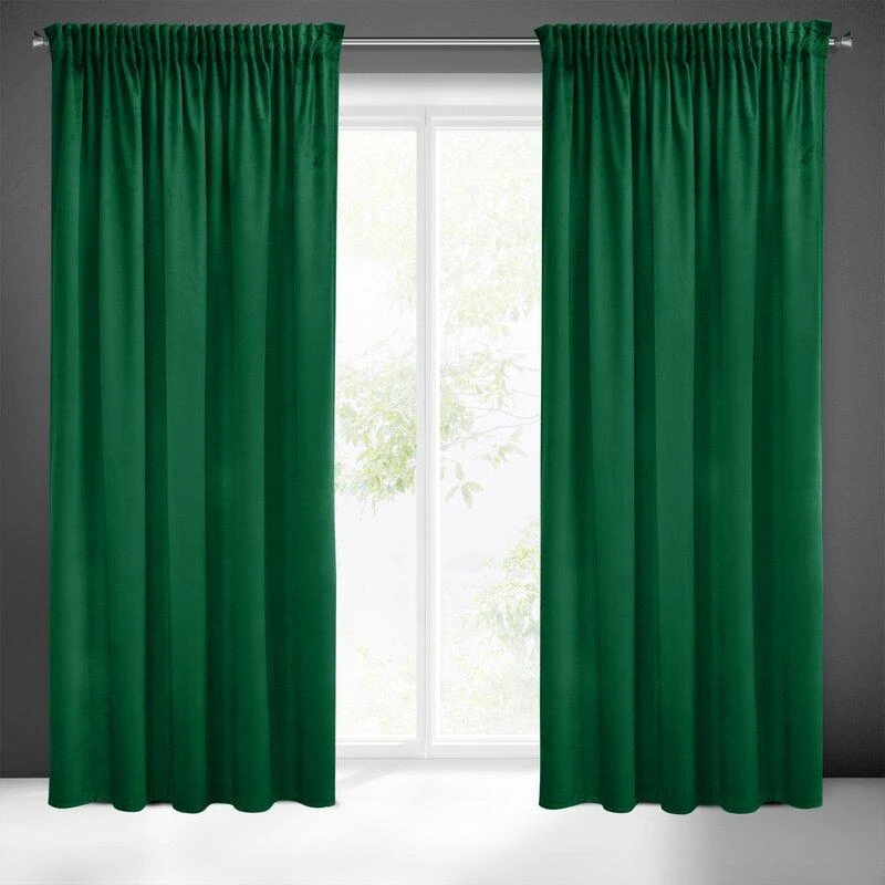 Eurofirany PIERRE CARDIN SIBEL Naktinė užuolaida iš minkšto aksomo, 260 g/m2, 140X270 cm, juosta / tunelis / kabliukai, spalva: žalia