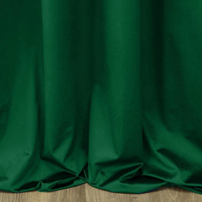 Eurofirany PIERRE CARDIN SIBEL Naktinė užuolaida iš minkšto aksomo, 260 g/m2, 140X270 cm, juosta / tunelis / kabliukai, spalva: žalia