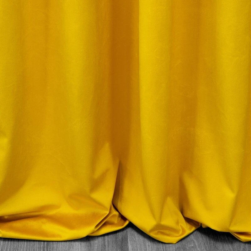 Eurofirany PIERRE CARDIN SIBEL Naktinė užuolaida iš minkšto aksomo, 260 g/m2, 140X270 cm, juosta / tunelis / kabliukai, spalva: garstyčių