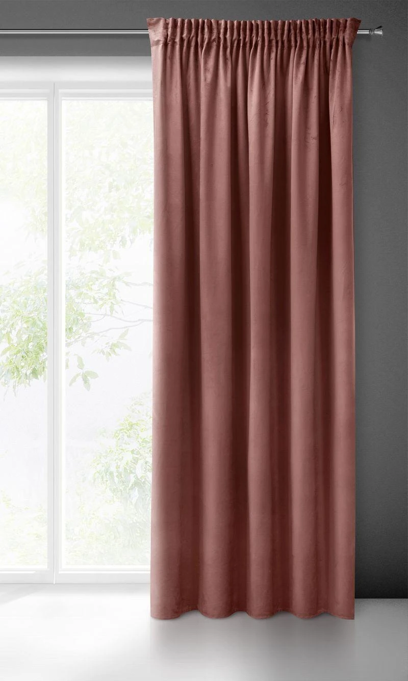 Eurofirany PIERRE CARDIN SIBEL Naktinė užuolaida iš minkšto aksomo, 260 g/m2, 140X270 cm, juosta / tunelis / kabliukai, spalva: rožinė