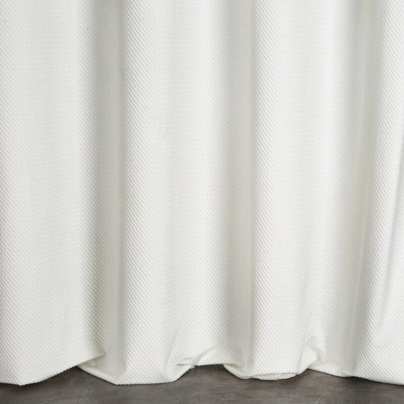 Eurofirany ELIZA Minkšto aksomo naktinė užuolaida su smulkiu raštu, 140X250 cm, kilpos / žiedai, spalva: balta
