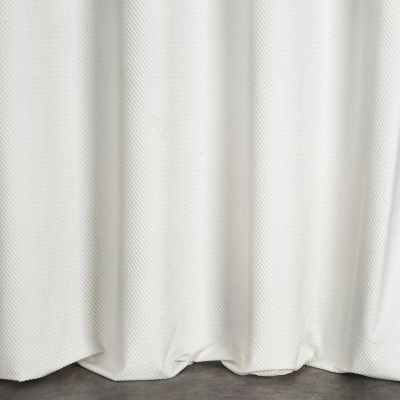 Eurofirany ELIZA Minkšto aksomo naktinė užuolaida su smulkiu raštu, 140X250 cm, kilpos / žiedai, spalva: balta
