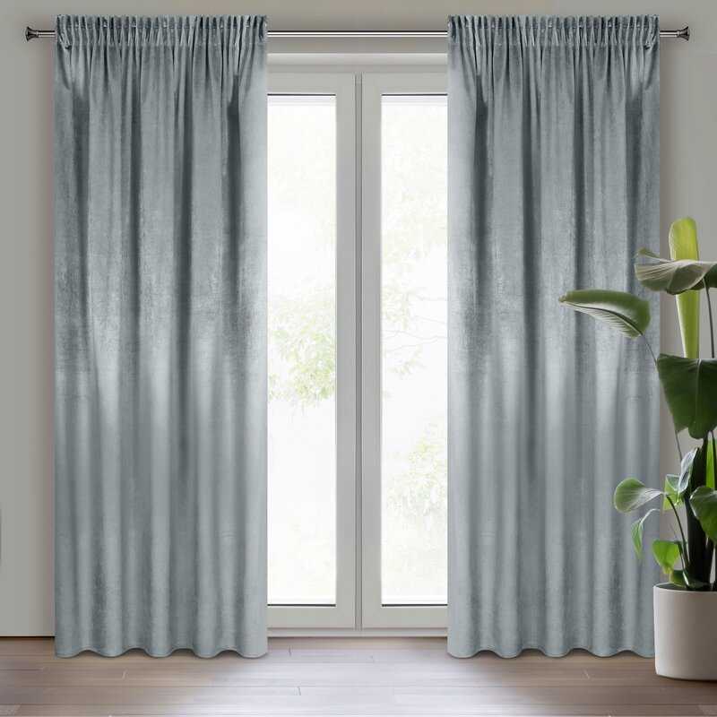 Minkšto ir blizgaus aksomo naktinė užuolaida Eurofirany SAMANTA 140X270cm, juosta / tunelis / kabliukai, spalva: sidabrinė