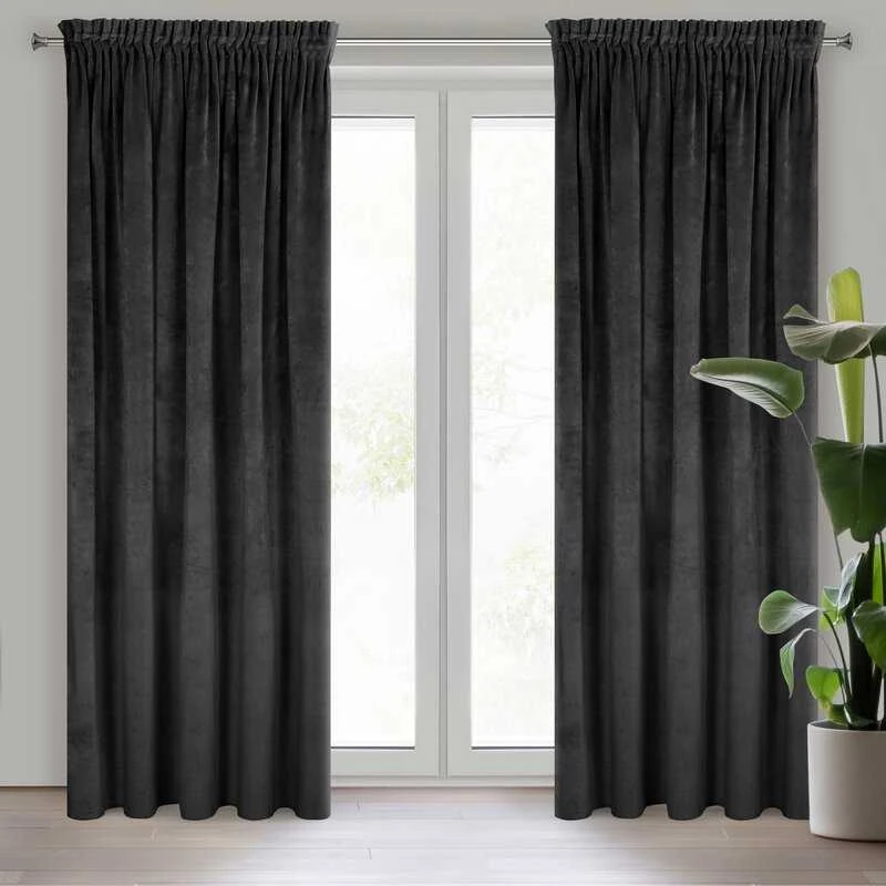 Naktinė užuolaida iš minkšto aksomo Eurofirany DIVA LINE RIA 140X270 cm, juosta/ tunelis/ kabliukai, 300g/m2, spalva: juoda