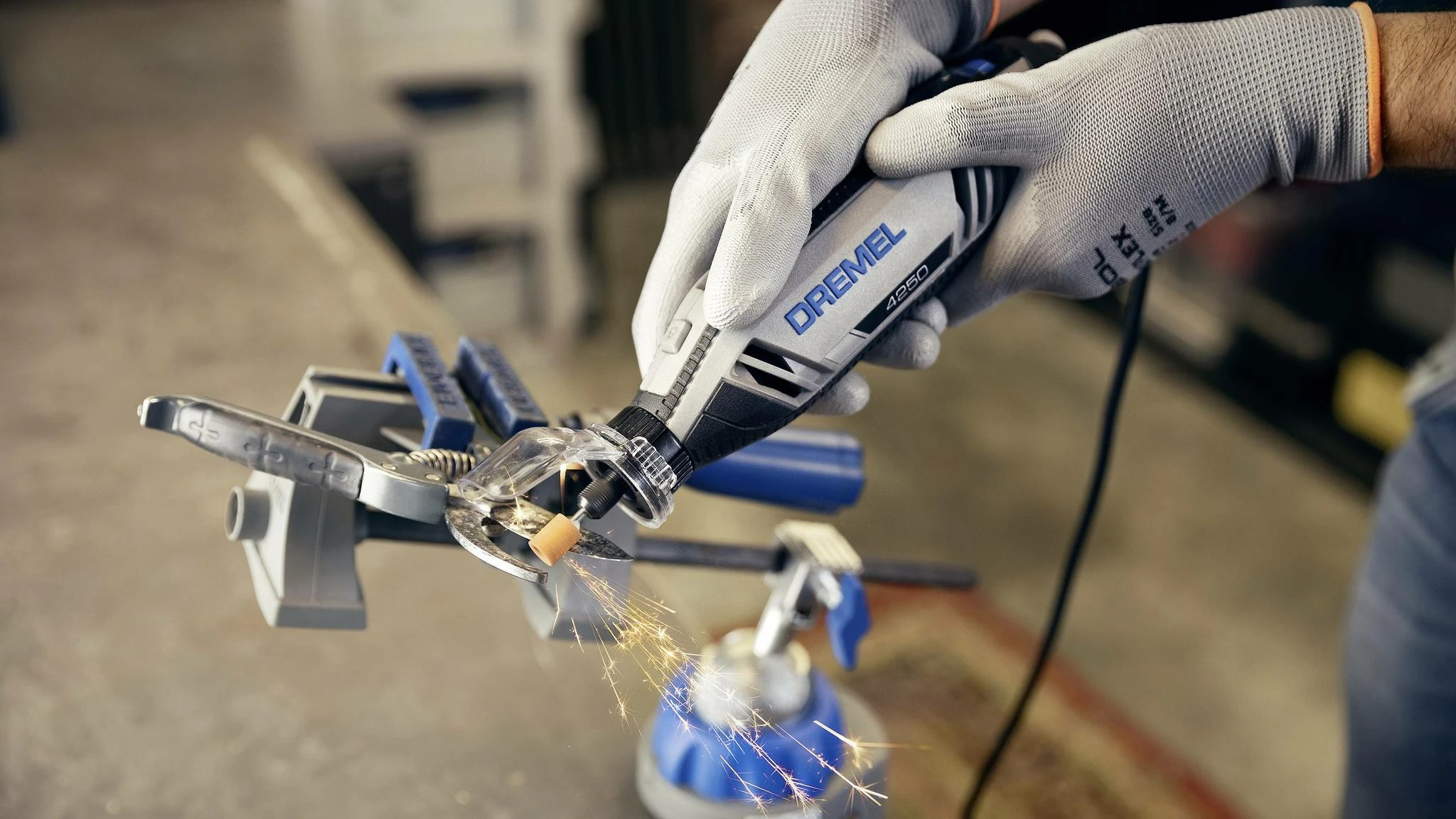 Dremel Daugiafunkcis įrankis 4250-35 su 35 priedais