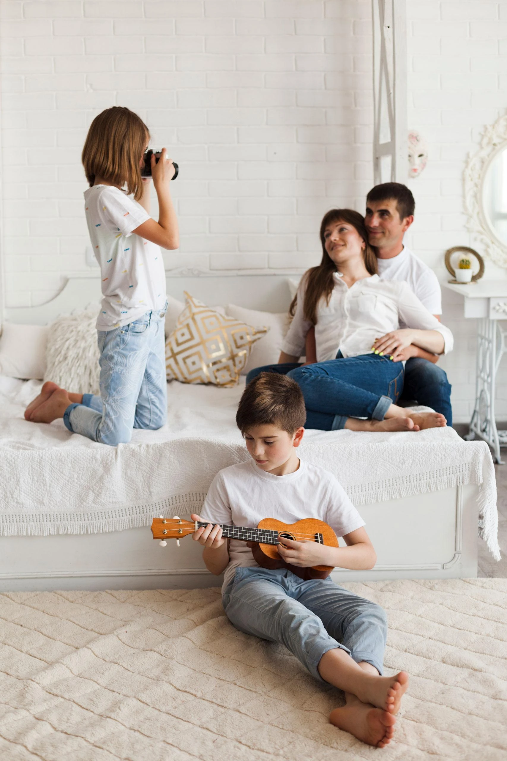 Vaikiškas medinis ukulelė 4 stygų ECOTOYS