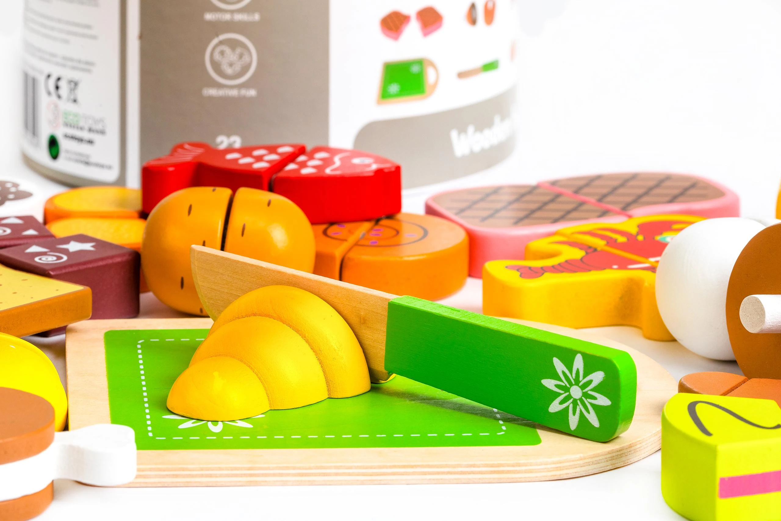 Ecotoys Medinis maisto pjaustymo rinkinys, Eko žaislas 23vnt