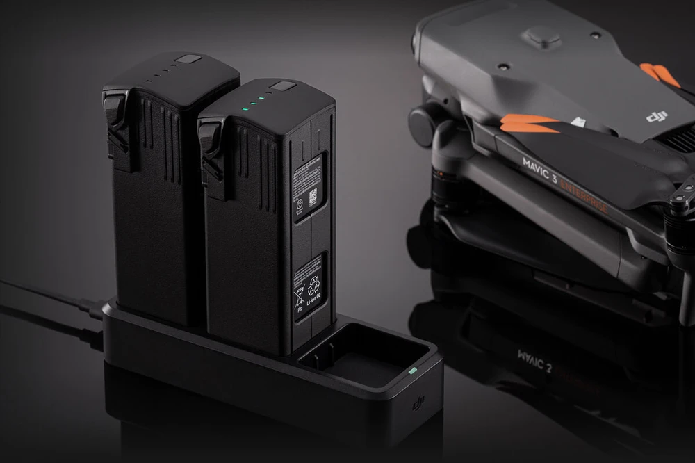 DJI Mavic 3 Enterprise Dronų baterijų ir įkrovimo stotelės komplektas (CP.EN.00000421.01)