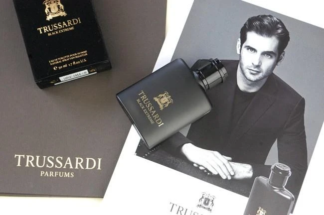 Kvepalai vyrams Trussardi Uomo Black Extreme EDT 100ml