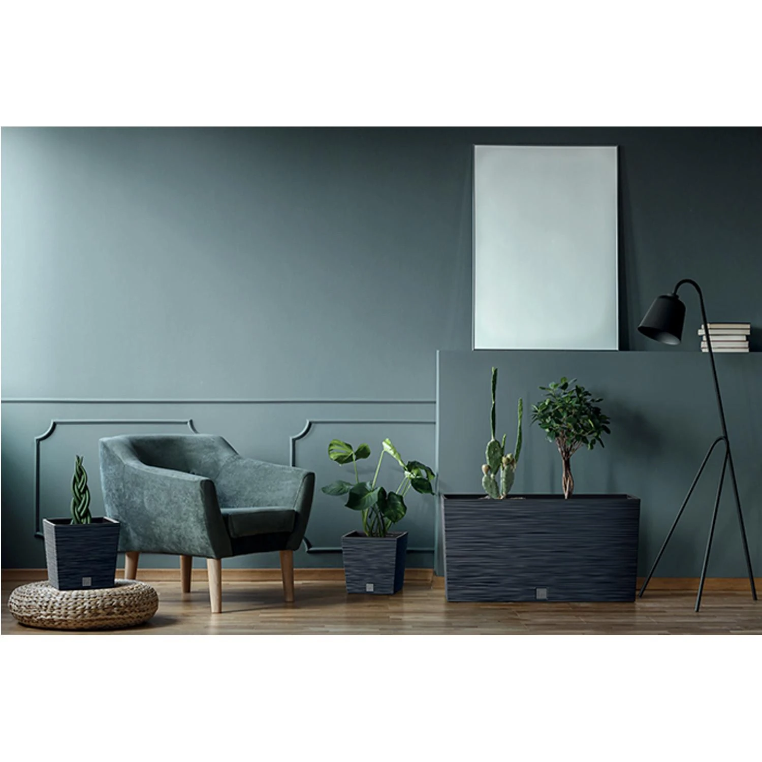 Prosperplast Vazonas FURU SQUARE LOW su įdėklu 10/7,5 L 240x240x235 mm antracito sp. Prosperp