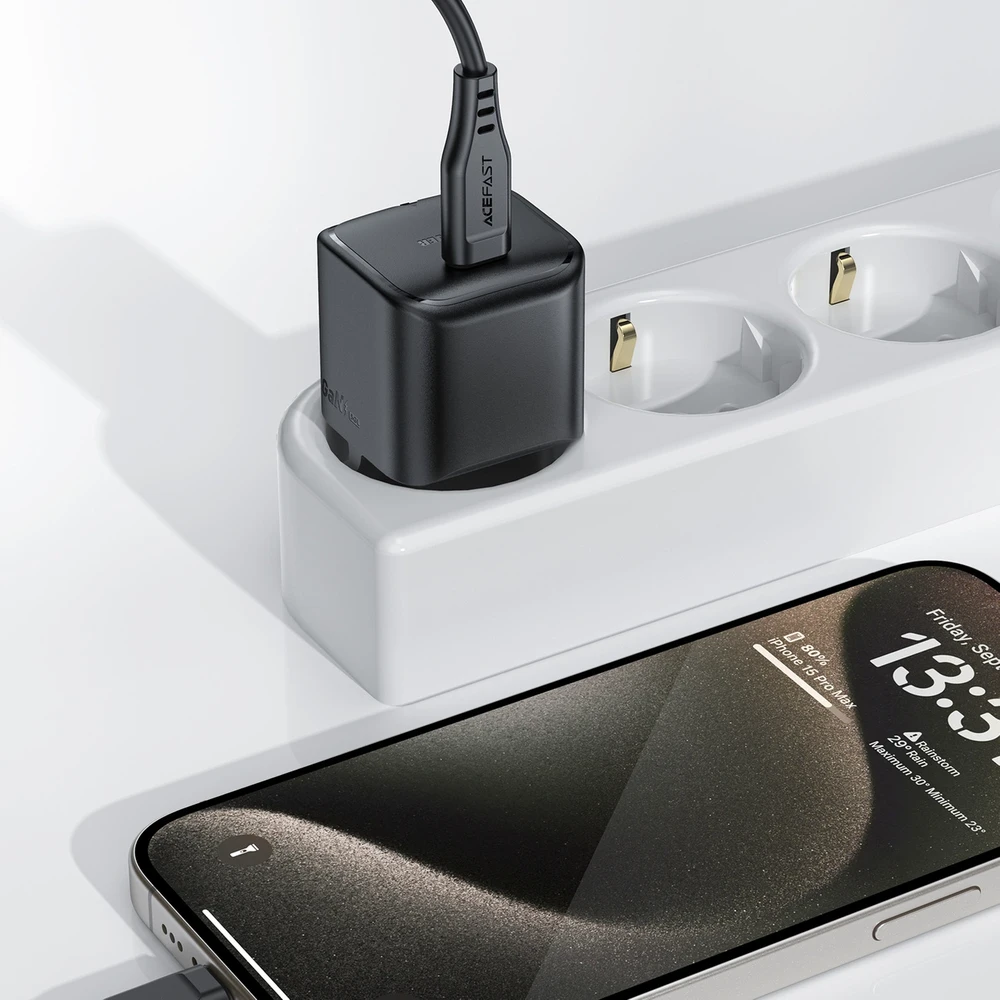 Acefast A77 Mini PD 30W GaN USB-C laidinis įkroviklis – juodos spalvos