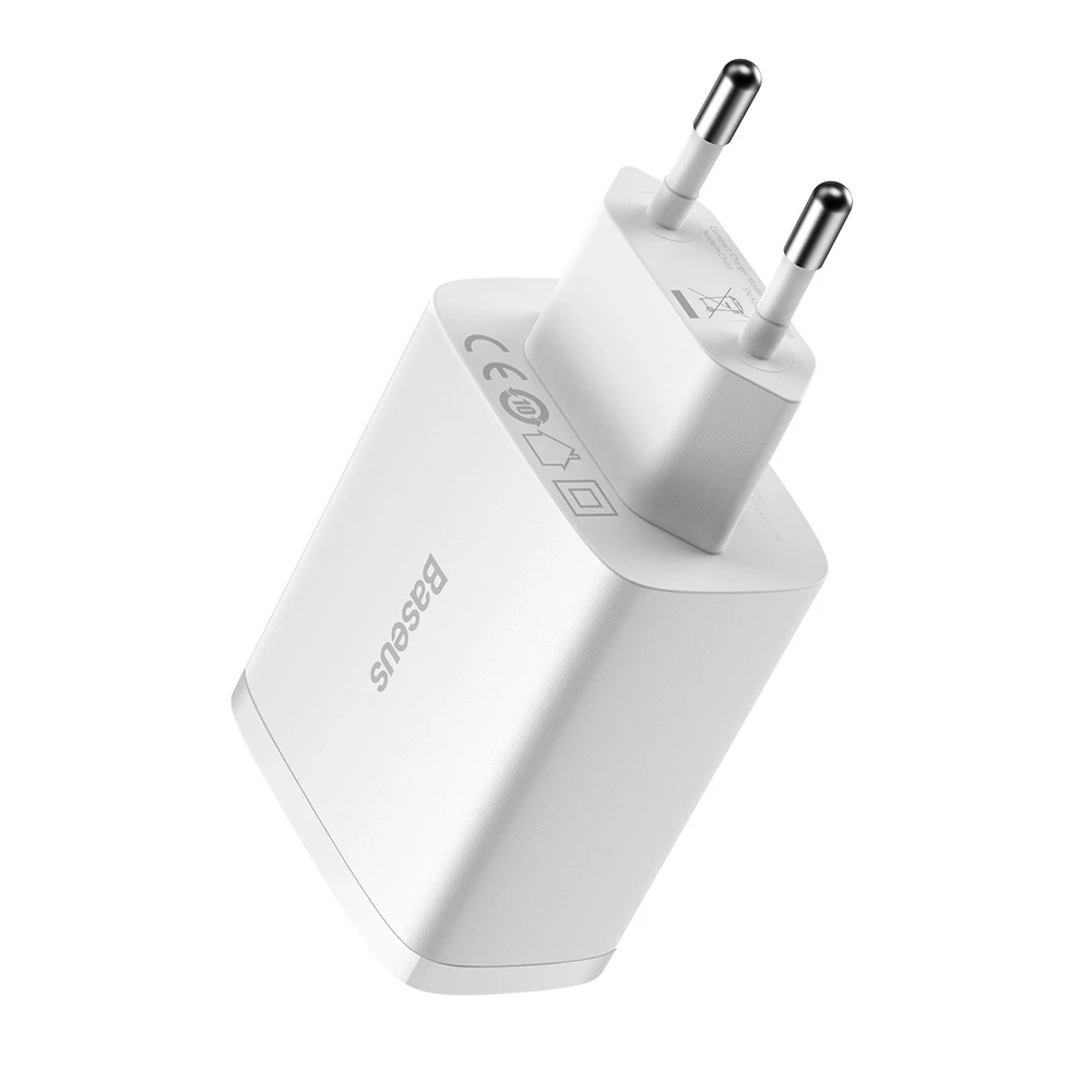 Baseus kompaktiškas greitas įkroviklis, 3x USB, 17W - baltas