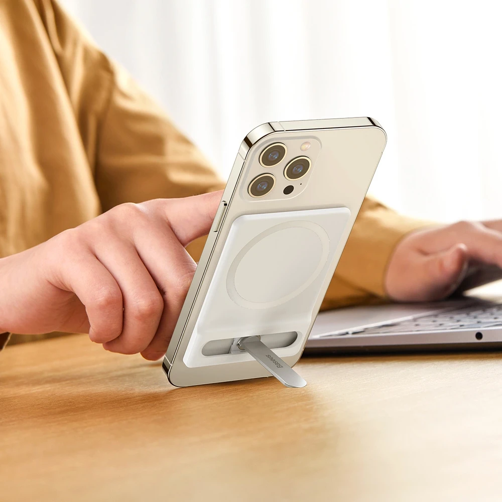 Baseus Susicsukható MagSafe stovvány iPhone-hoz (balta)