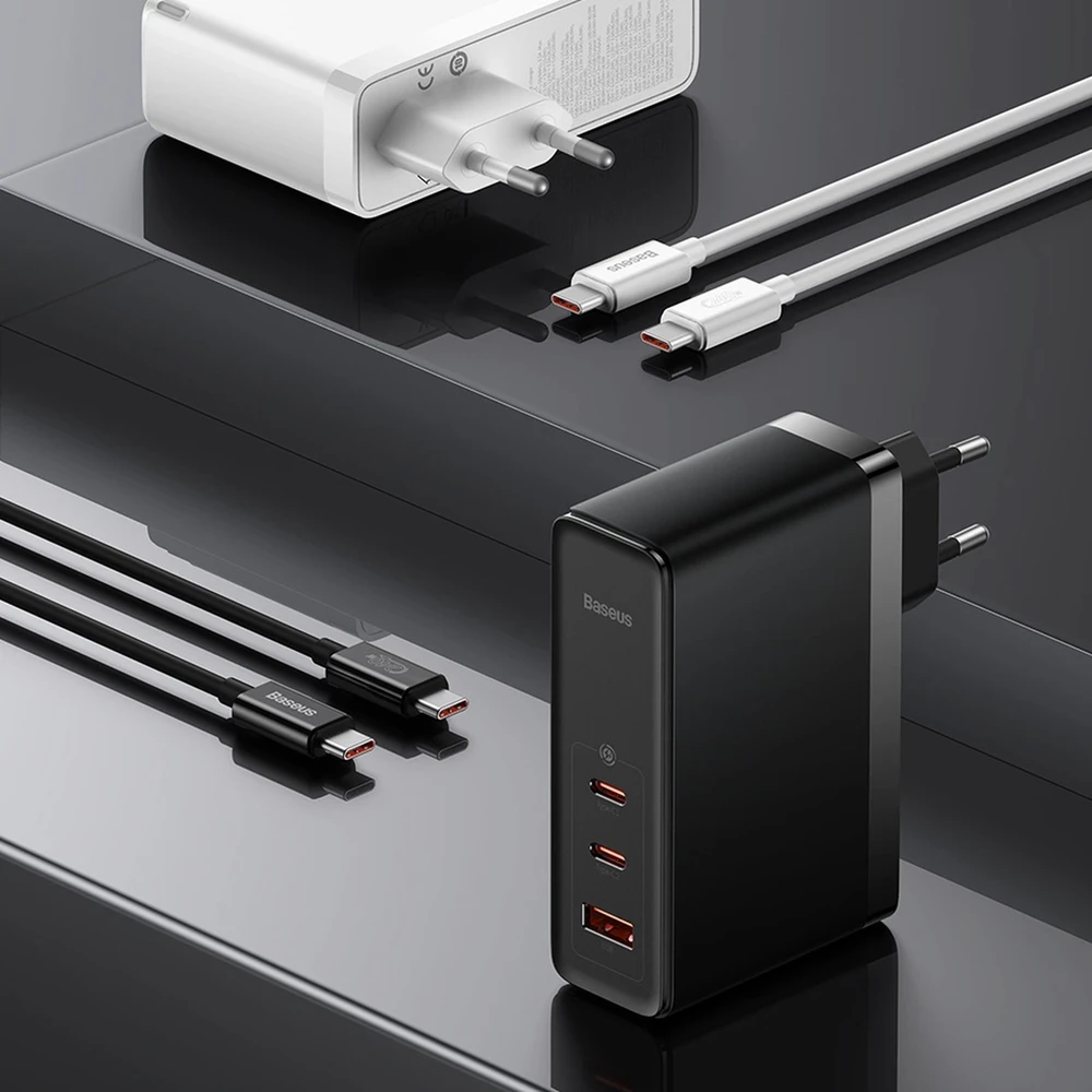 Baseus GaN5 Pro greitas įkroviklis 2C+U 140W (juodas)