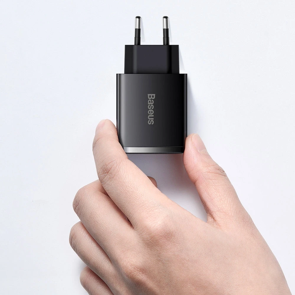 Baseus Sieninis įkroviklis 30W 2xUSB + USB-C QC3.0 PD3.0, juodas