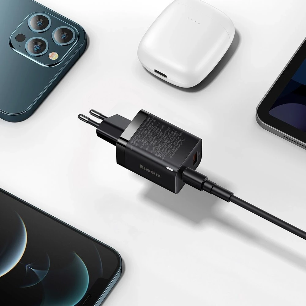 Baseus Super Si Pro įkroviklis USB + USB-C 30W - Juodas