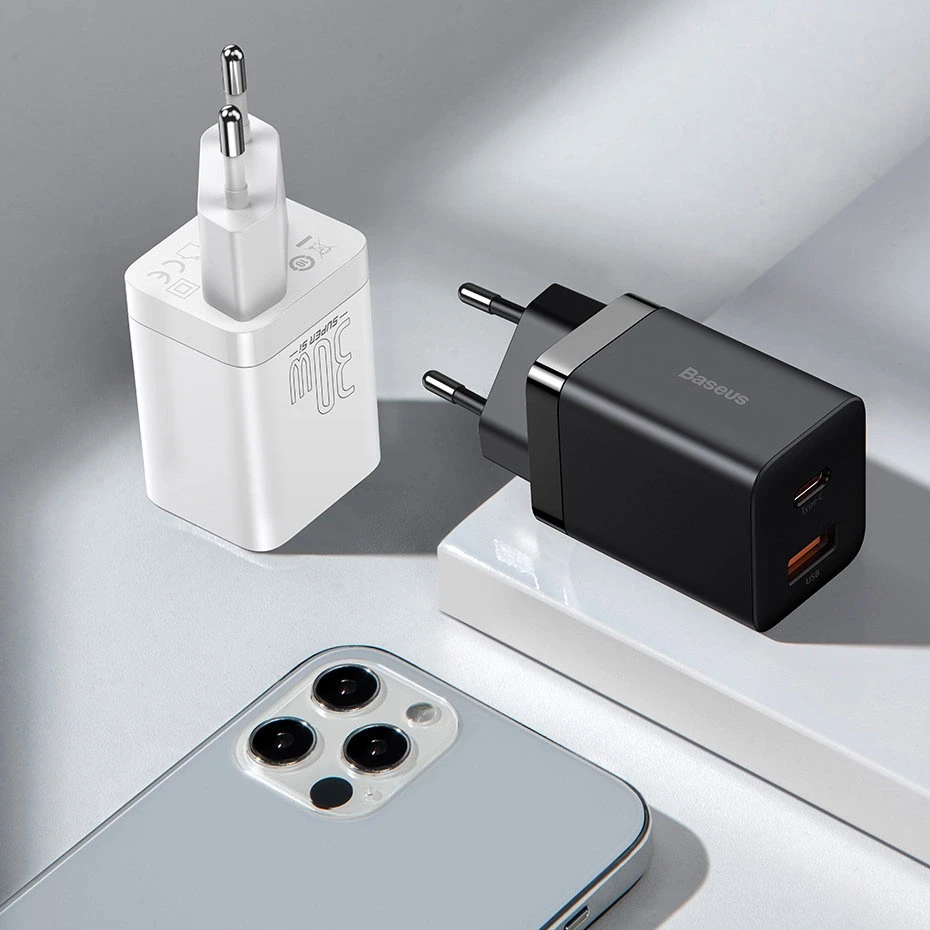 Baseus Super Si Pro įkroviklis USB + USB-C 30W - Baltas