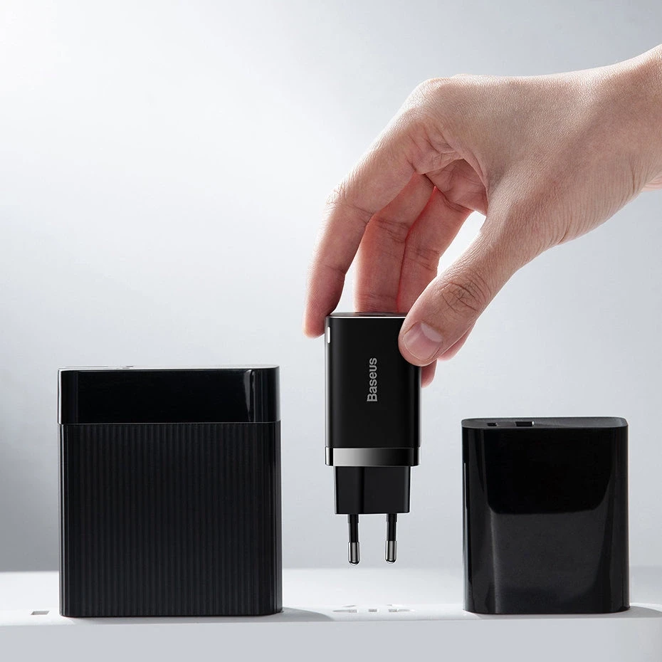Baseus Super Si Pro įkroviklis USB + USB-C 30W - Baltas