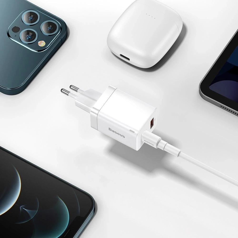 Baseus Super Si Pro įkroviklis USB + USB-C 30W - Baltas