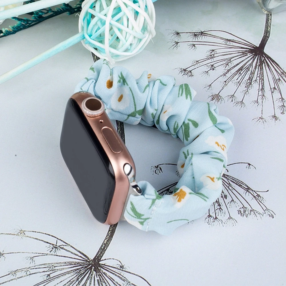 Hurtel Apyrankė laikrodžiui Apple Watch 7/6/5/4/3/2 / SE (41/40 / 38mm) strap bracelet bracelet with elastic mėlynos spalvos