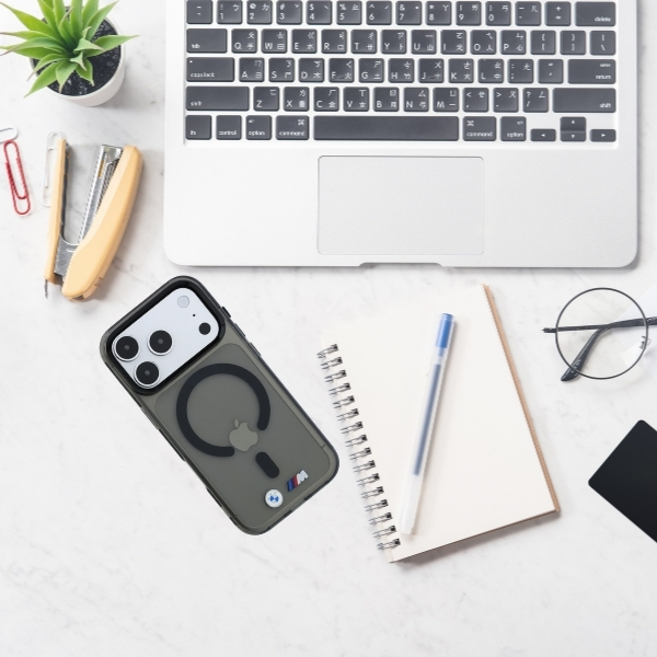 Dėklas BMW M IML Glossy Metal Logo & Trims MagSafe Case, skirta iPhone 17 Pro / 18 Pro - Juoda aprašymas - Prekės nuotrauka