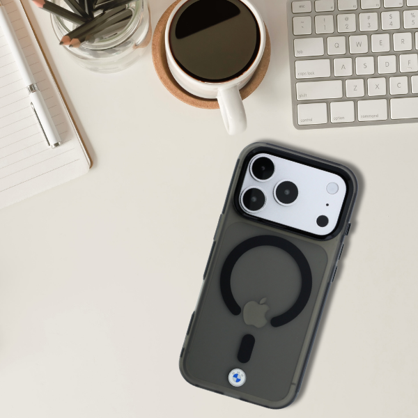 Dėklas BMW Sign Frosted IML & Metal Logo MagSafe Case, skirta iPhone 17 Pro / 18 Pro – Juoda aprašymas - Prekės nuotrauka