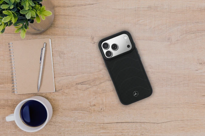 Dėklas Mercedes Leather Mesh with Bow Line MagSafe do iPhone 17 Pro Max juoda aprašymas - Prekės nuotrauka