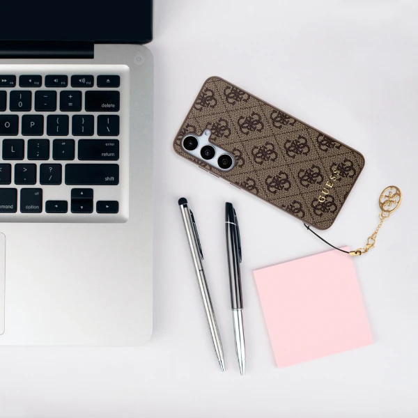 Guess 4G Charms Collection Samsung Galaxy A35 - dėklas telefonui juodos spalvos aprašymas - Prekės nuotrauka