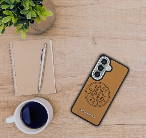 Karl Lagerfeld perforuotas KL MagSafe dėklas, skirtas „Samsung Galaxy S26+“, rudas aprašymas - Prekės nuotrauka