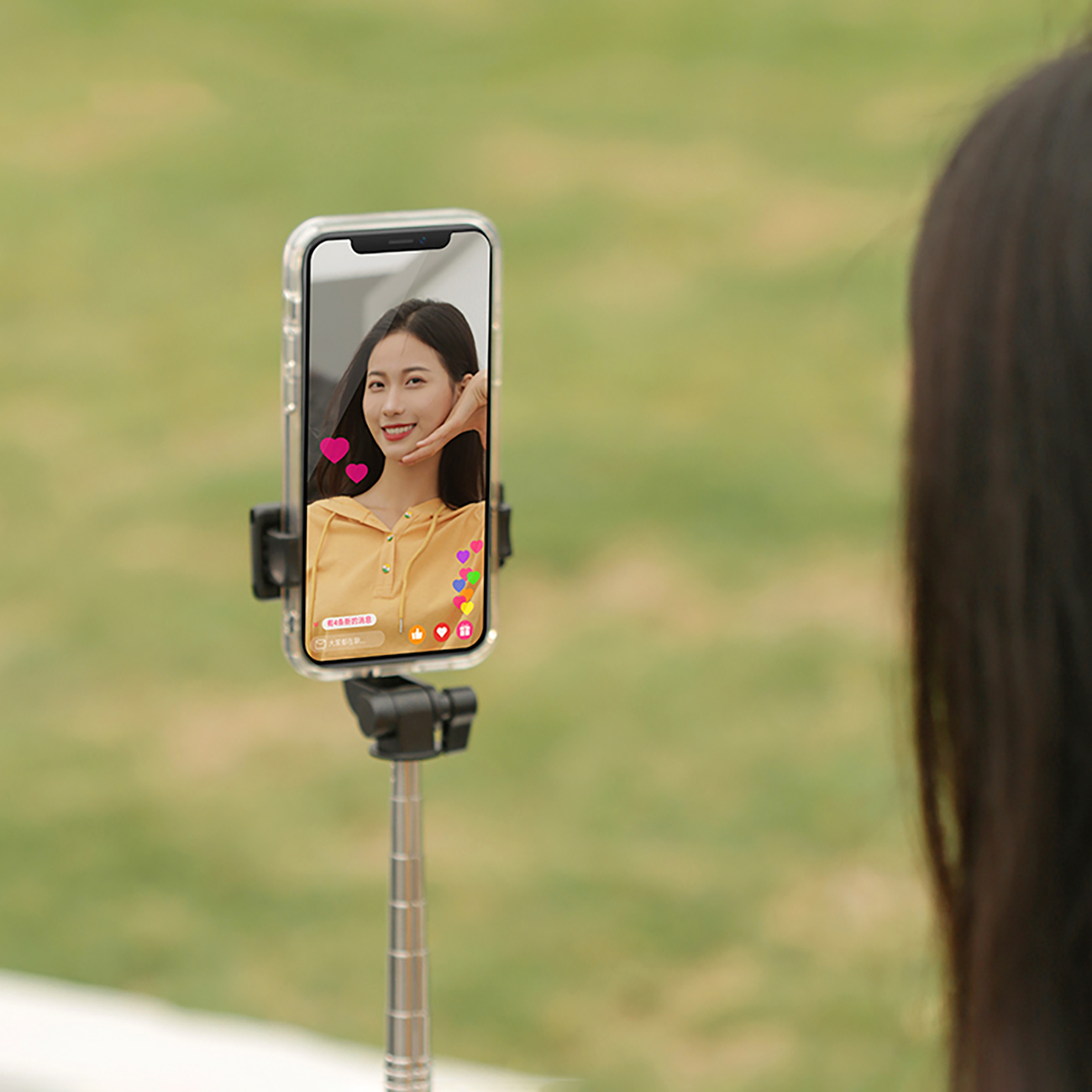 Wozinsky Selfie stick WHS1Y telescopic tripod 1m with phone holder - juodas aprašymas - Prekės nuotrauka