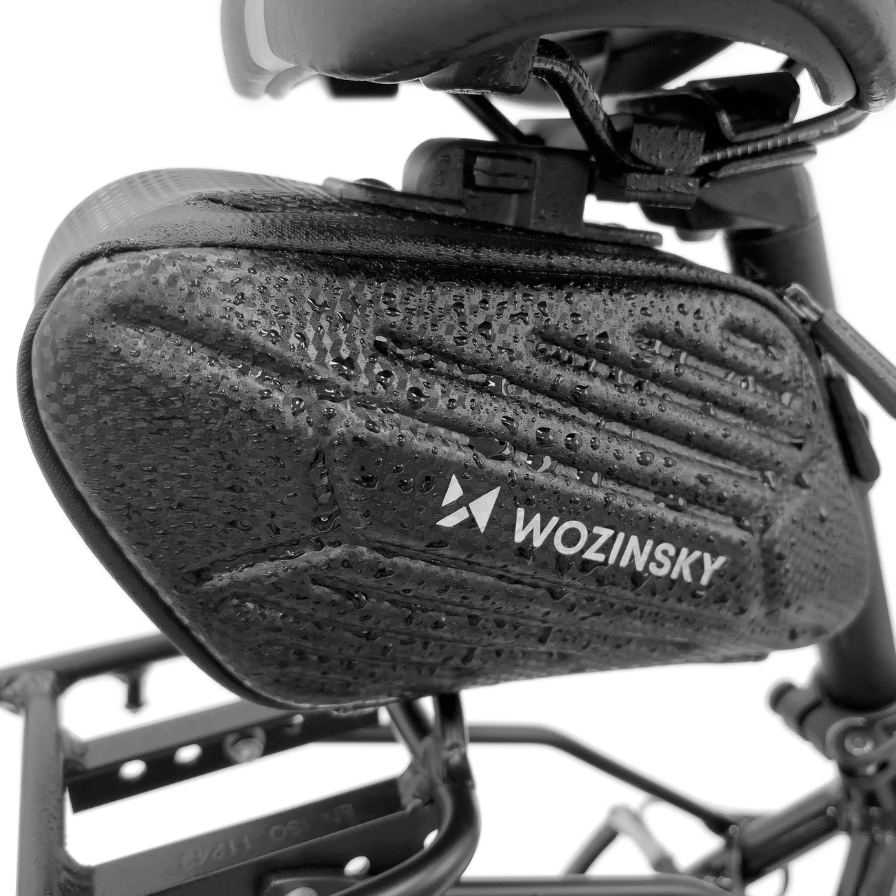 Wozinsky dviračio balnmaišis vandeniui atsparus 1,5l juodos spalvos (WBB27BK) aprašymas - Prekės nuotrauka Wozinsky dviračio balnmaišis vandeniui atsparus 1,5l juodos spalvos (WBB27BK) aprašymas - Prekės nuotrauka