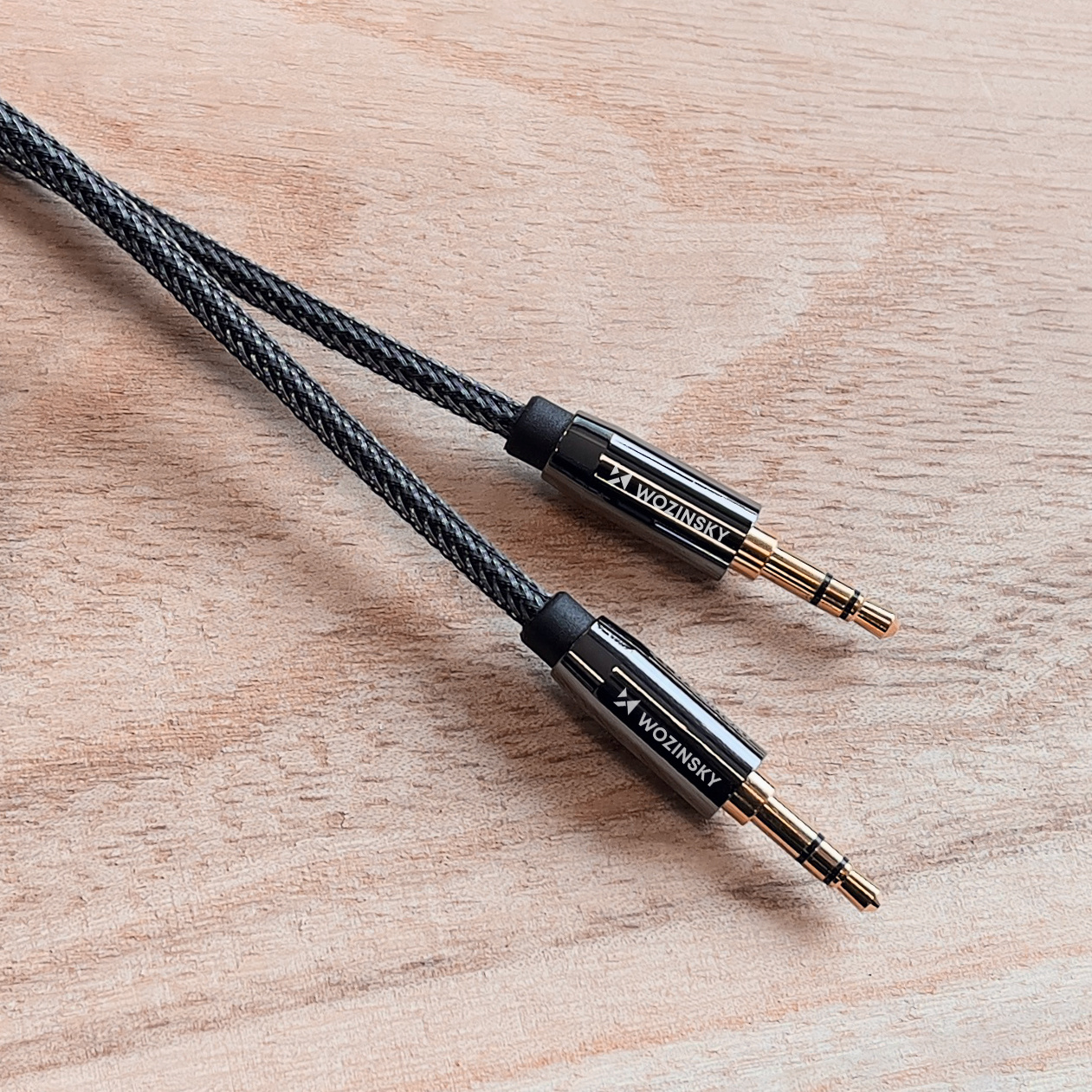 Wozinsky universal mini jack cable 2x AUX cable 2 m juodas aprašymas - Prekės nuotrauka Wozinsky universal mini jack cable 2x AUX cable 2 m juodas aprašymas - Prekės nuotrauka