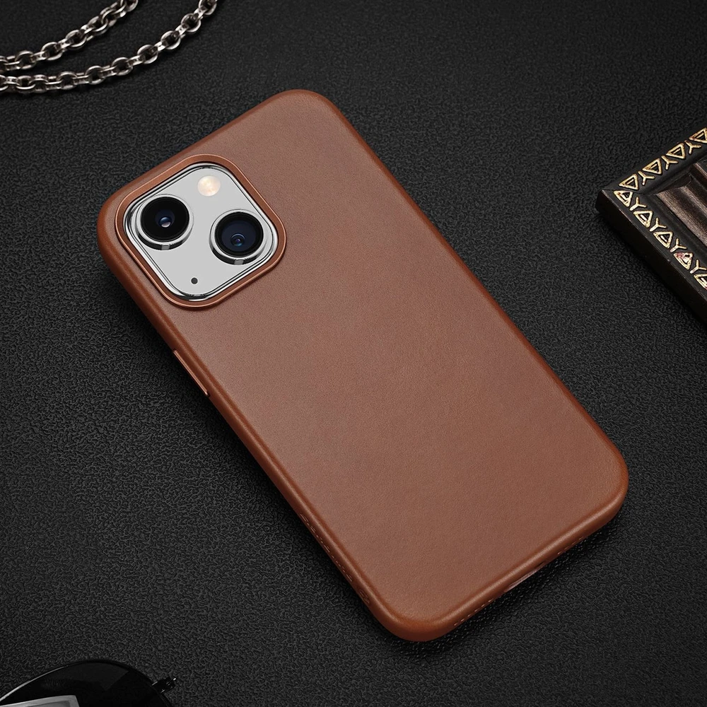 Dux Ducis Naples dėklas skirtas iPhone 14 Plus su MagSafe, rudas