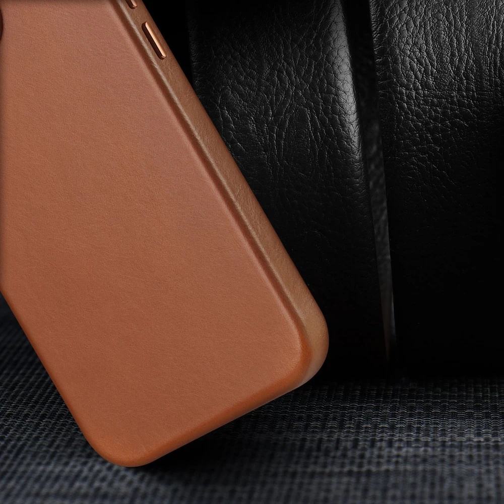 Dux Ducis Naples dėklas skirtas iPhone 14 Plus su MagSafe, rudas