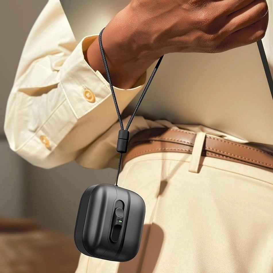 Apple AirPods 4 ESR Pulse Halolock Magsafe dėklas jūsų ausinėms juodos spalvos