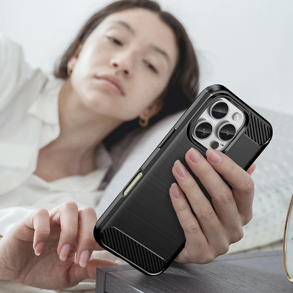 Hurtel Carbon Apple iPhone 16 Pro Max silikoninis – dėklas telefonui juodos spalvos