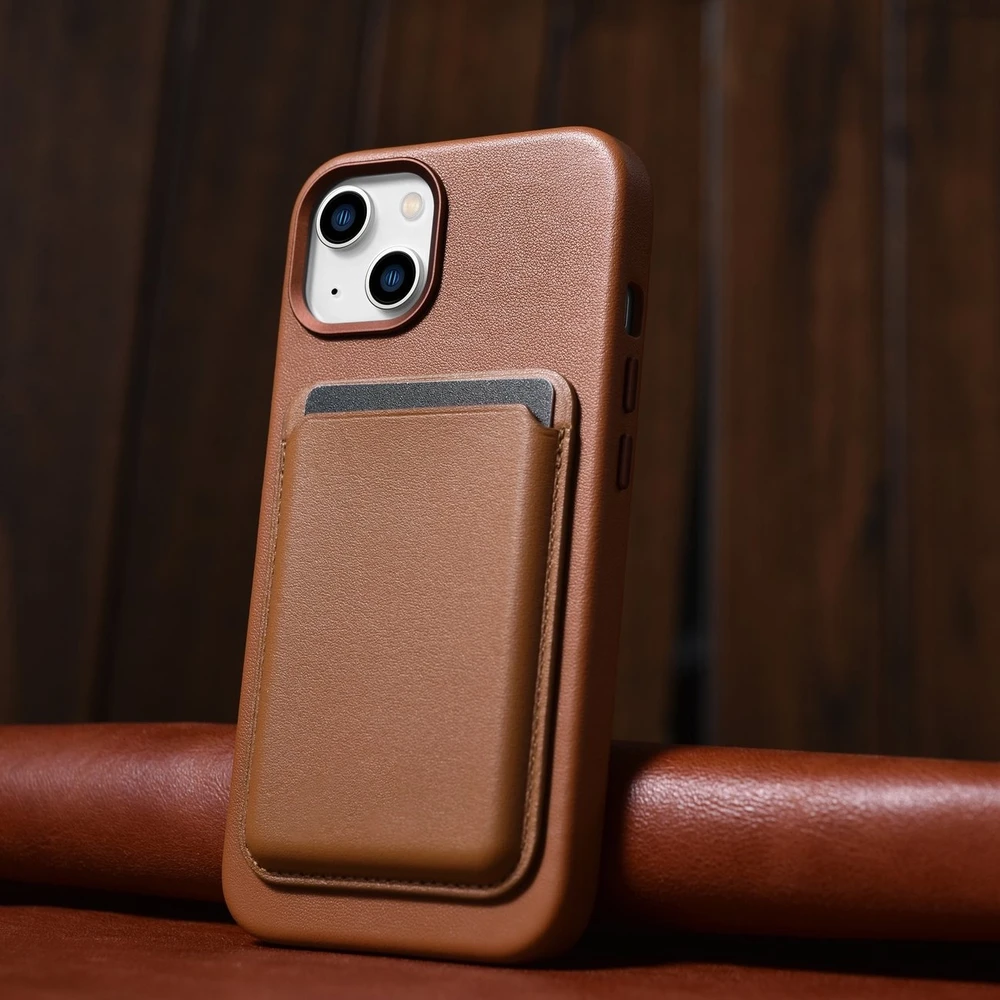 iCarer Leather Apple iPhone 14 Plus dėklas telefonui rudos spalvos (MagSafe Compatible)