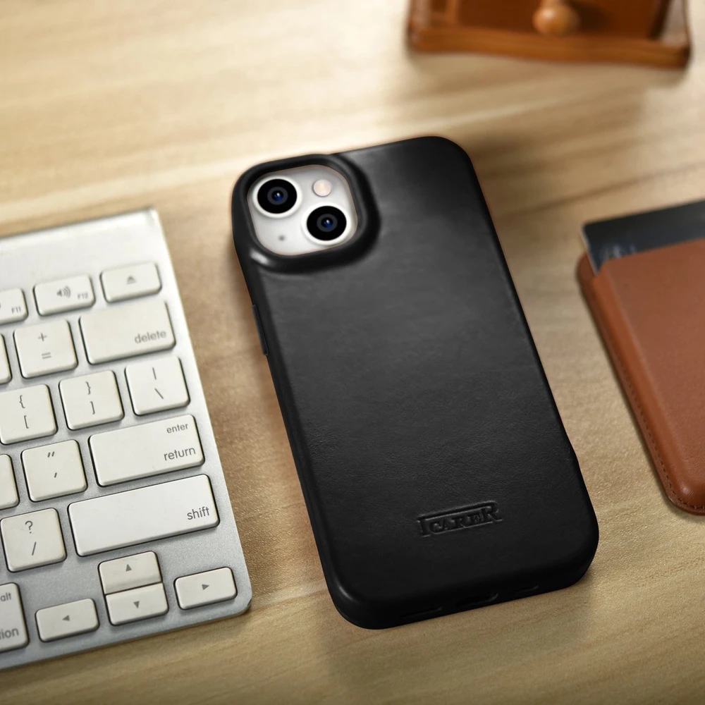 iCarer CE Oil Wax Premium Leather Leather Apple iPhone 14 Plus Magnetic atverčiamas MagSafe dėklas telefonui juodos spalvos (AKI14220707-BK)