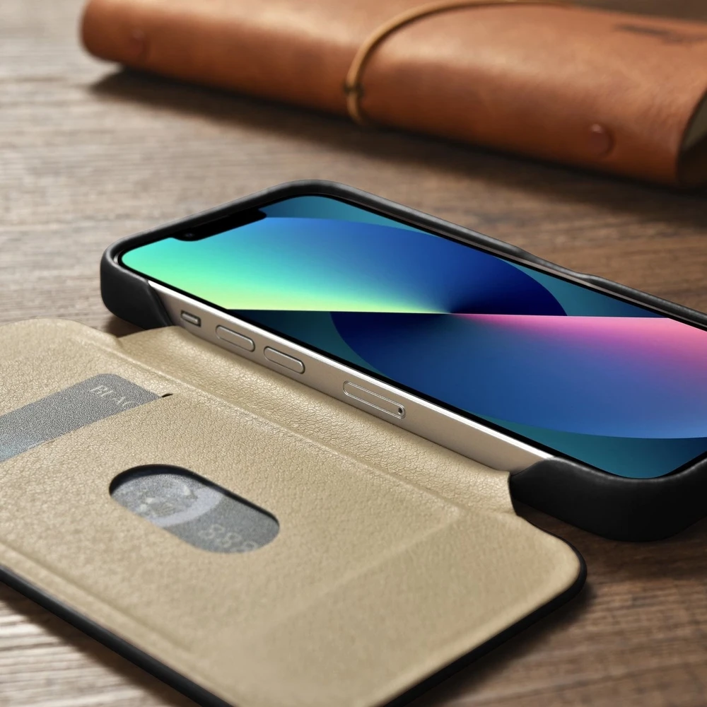 iCarer CE Oil Wax Premium Leather Leather Apple iPhone 14 Plus Magnetic atverčiamas MagSafe dėklas telefonui juodos spalvos (AKI14220707-BK)