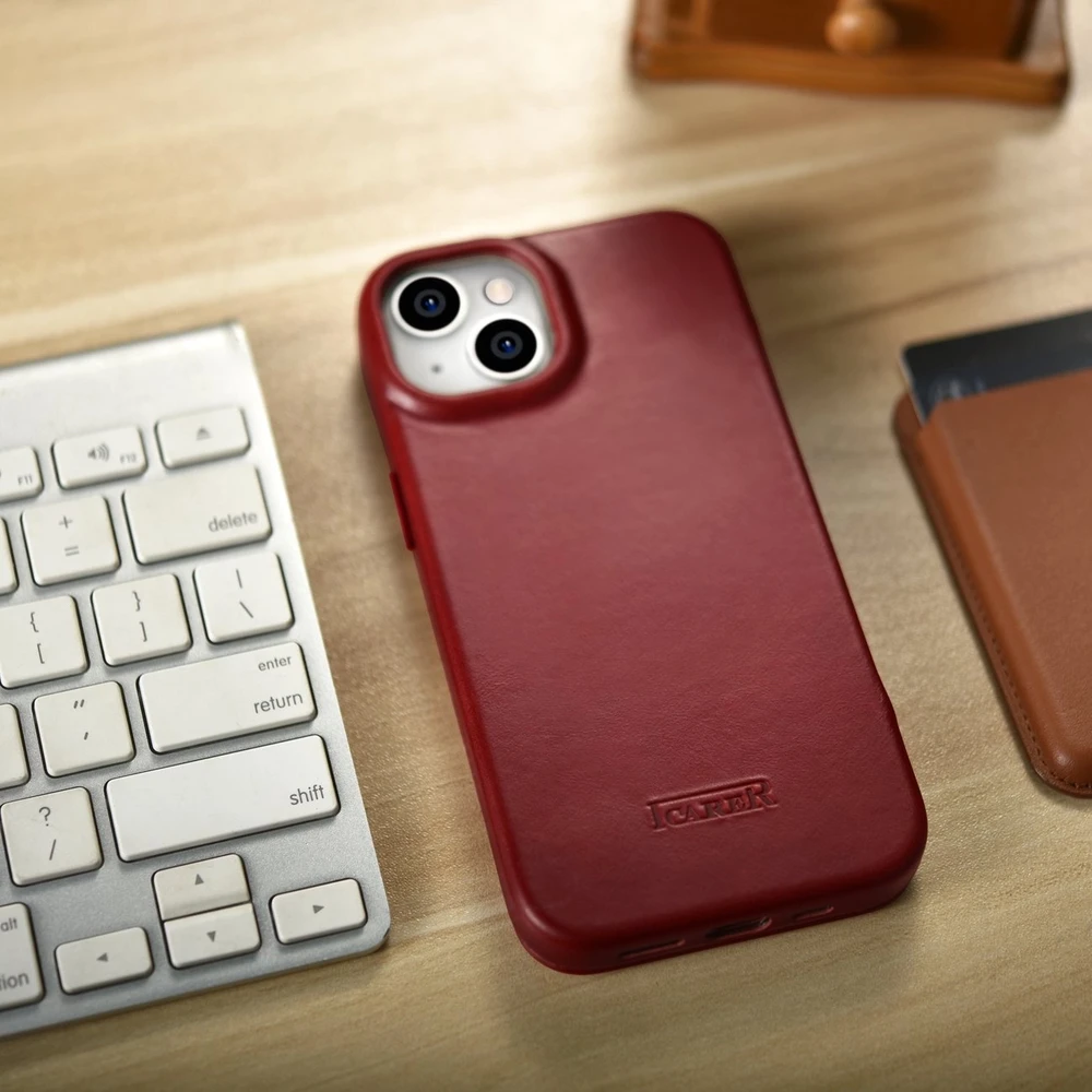 iCarer CE Oil Wax Premium Leather Apple iPhone 14 Plus Magnetic atverčiamas Leather MagSafe dėklas telefonui raudonos spalvos (AKI14220707-RD)