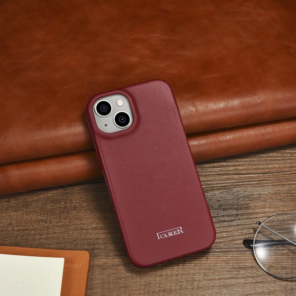 iCarer CE Premium Leather Apple iPhone 14 Plus Magnetic atverčiamas Leather MagSafe dėklas telefonui raudonos spalvos (WMI14220715-RD)