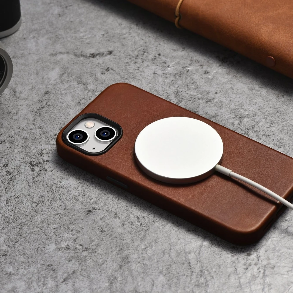 iCarer Oil Wax Premium Leather Apple iPhone 14 Plus Magnetic Leather with MagSafe dėklas telefonui rudos spalvos (WMI14220703-RB)