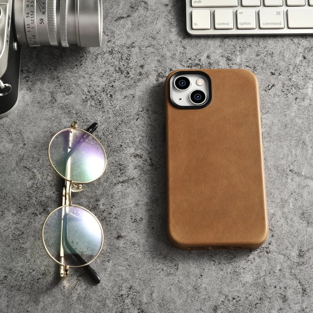 iCarer Oil Wax Premium Leather Apple iPhone 14 Plus Magnetic Leather with MagSafe dėklas telefonui rudos spalvos (WMI14220703-TN)