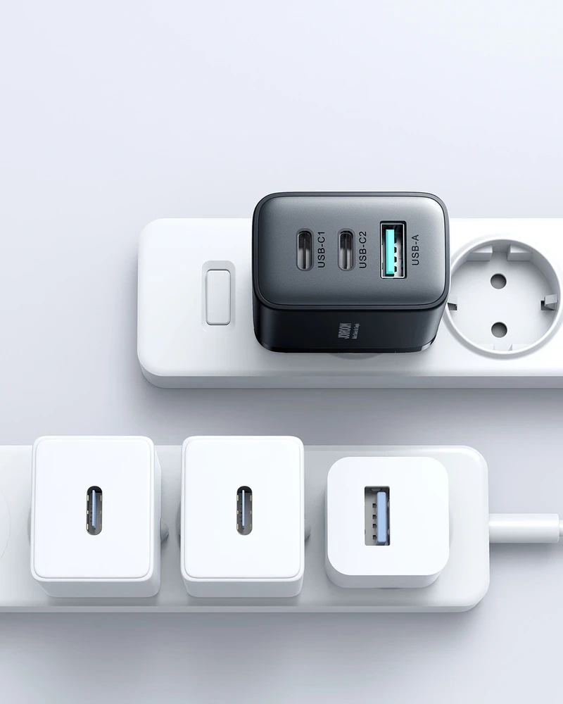 Įkroviklis Joyroom JR-TCF10 32W 2xUSB-C/USB-A juodas