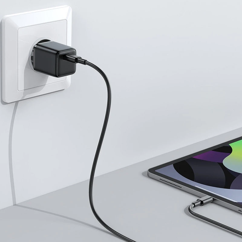 Mini išmanusis įkroviklis PD 25W Joyroom L-P251 (juodas)