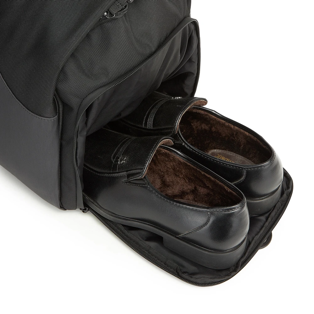 Kelioninis krepšys Wozinsky Premium(50 l) – juodos spalvos