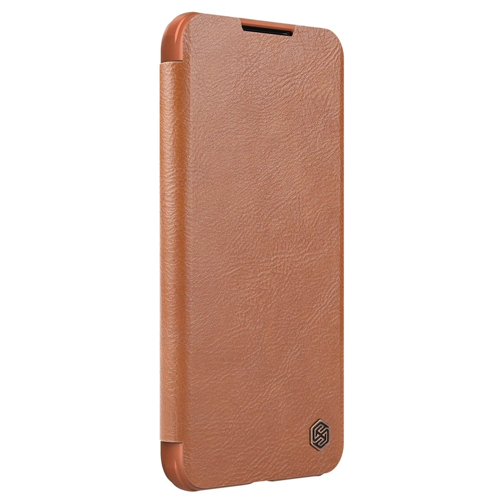 Nillkin Qin Leather Pro Samsung Galaxy S22+ (S22 Plus) Camera Protector Holster Cover Flip dėklas telefonui rudos spalvos