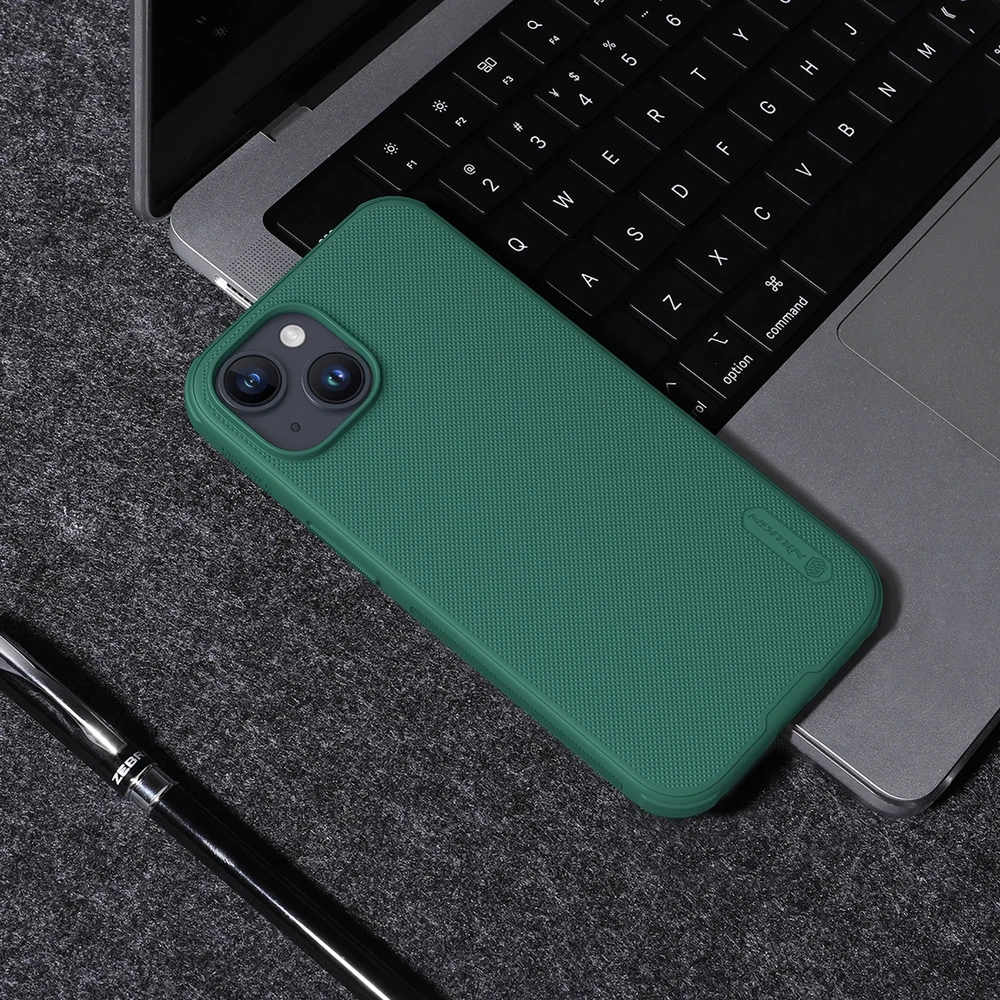 Dėklas Nillkin Super Frosted Shield Pro Magnetic Apple iPhone 15 – juodos spalvos